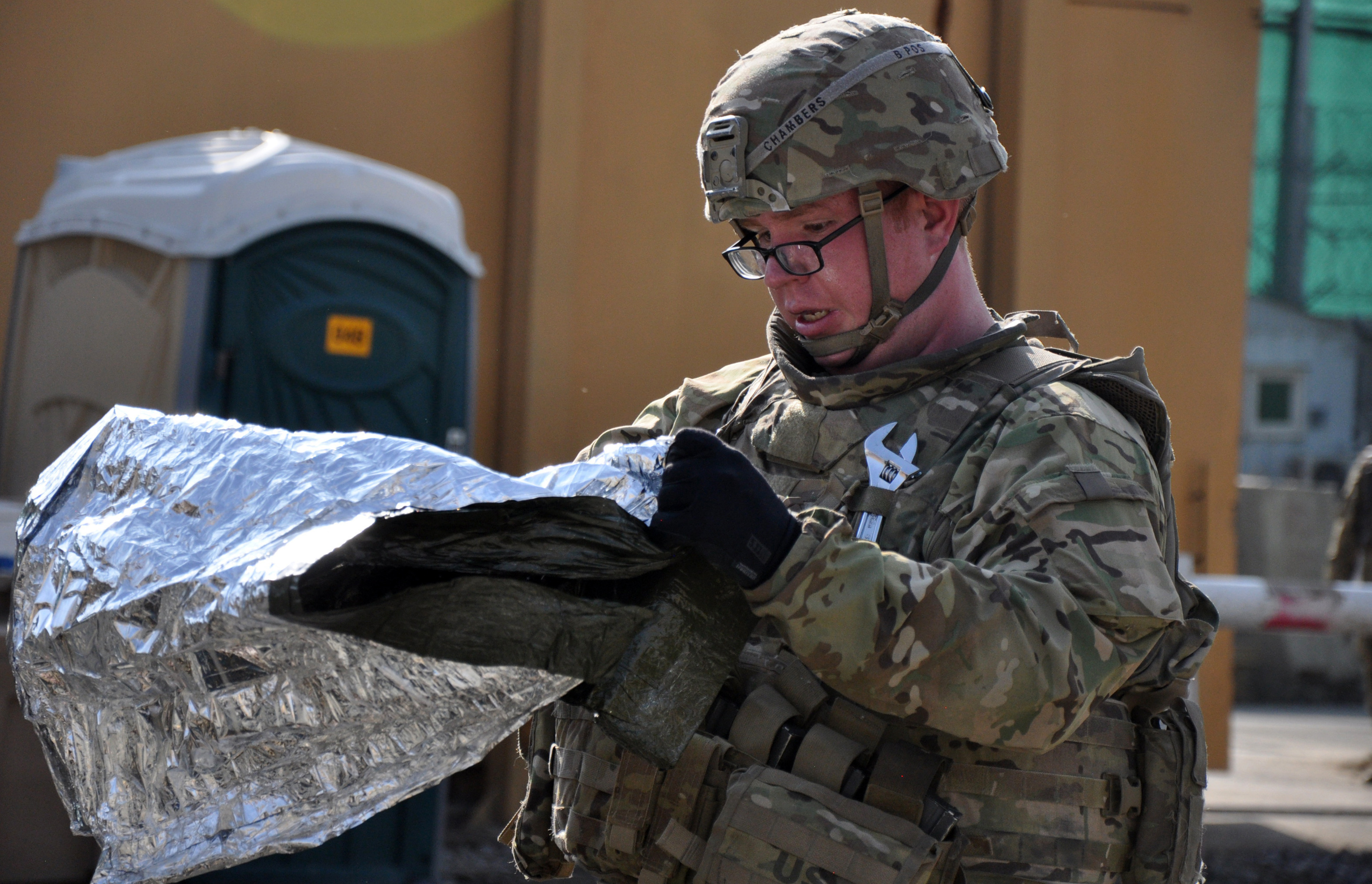 Oregon_Soldiers_complete_medical_training_141024-Z-NJ272-003.jpg